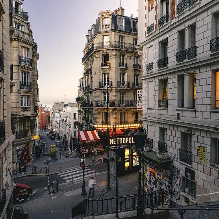 Optimisez votre espace extérieur avec une terrasse en dalle sur plot